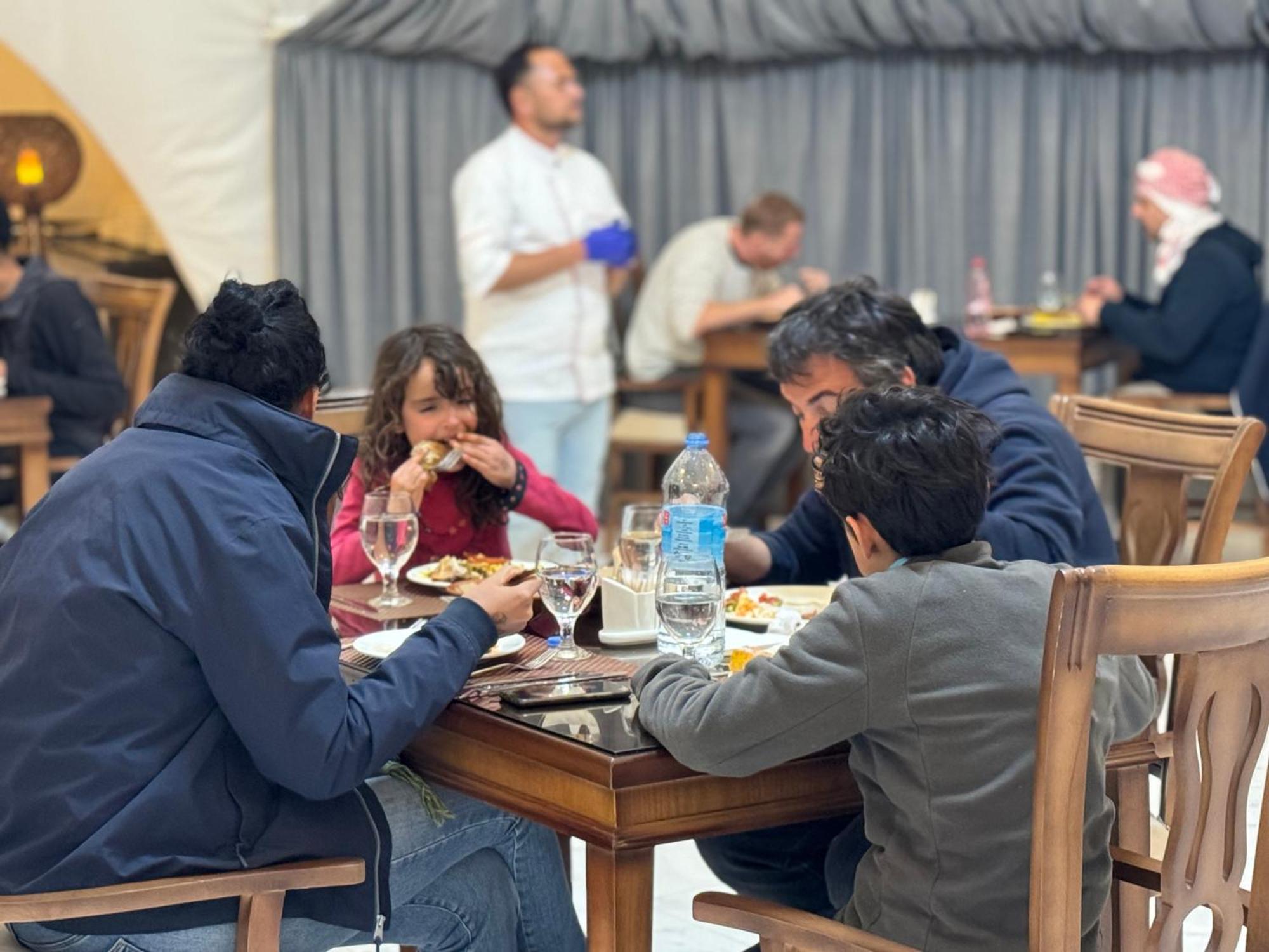Wadi Rum Anwar Luxury Camp Exterior foto