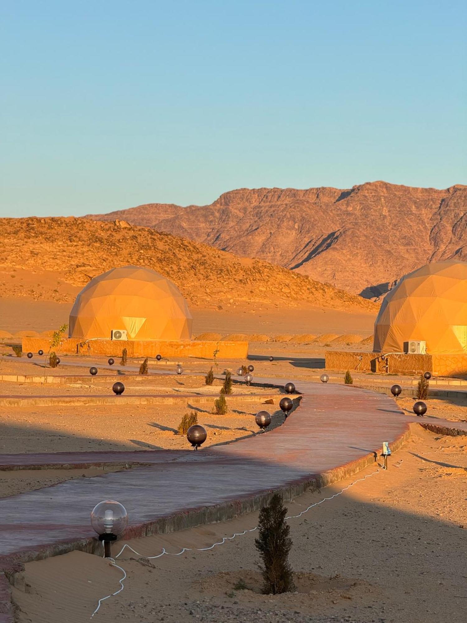 Wadi Rum Anwar Luxury Camp Exterior foto