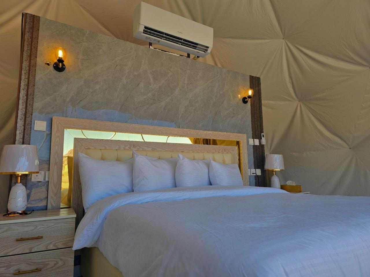 Wadi Rum Anwar Luxury Camp Exterior foto
